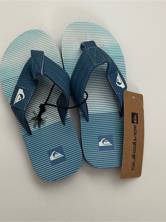 Quiksilver Other - Quiksilver Boys Blue Gradient Stripe Flip Flops